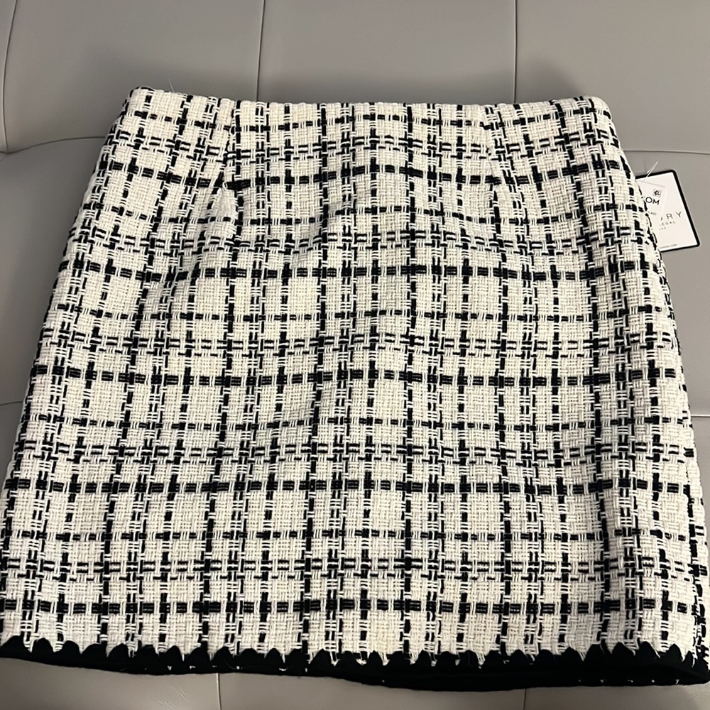 Black and White Plaid Fabric Skirt / XS / Never Worn